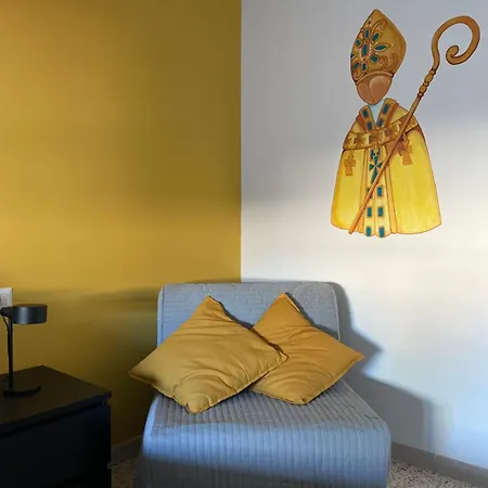 La Casa Tra I Monumenti *